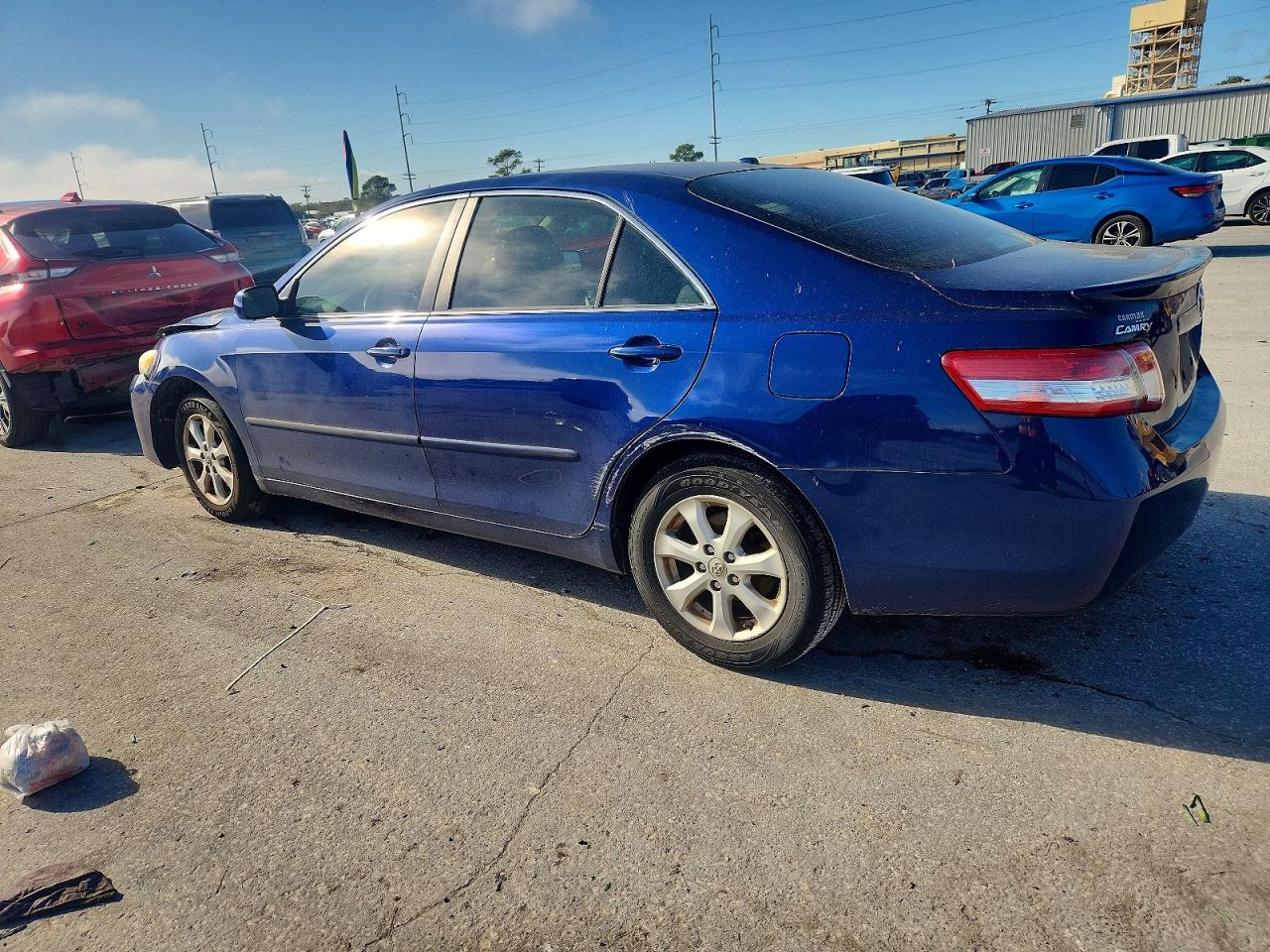 2011 TOYOTA CAMRY BASE photo 2