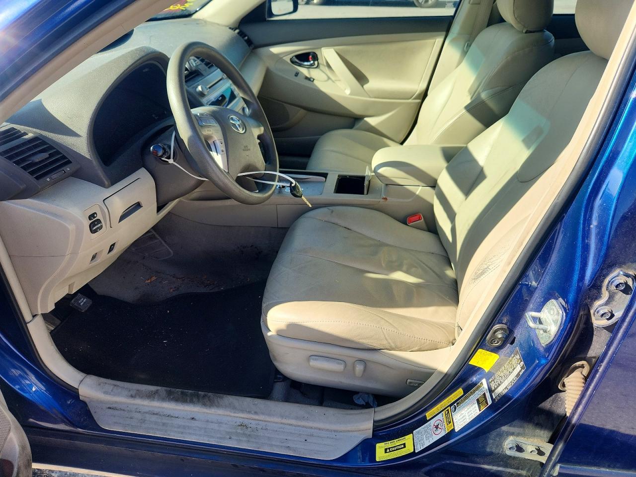 2011 TOYOTA CAMRY BASE photo 7