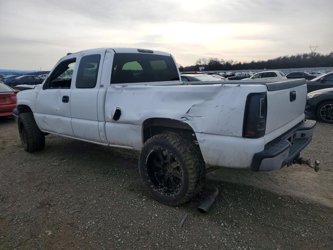 2005 CHEVROLET SILVERADO K1500 photo 4
