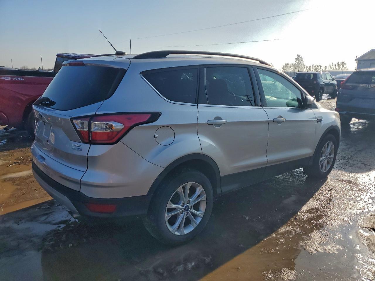 2017 FORD ESCAPE SE photo 3