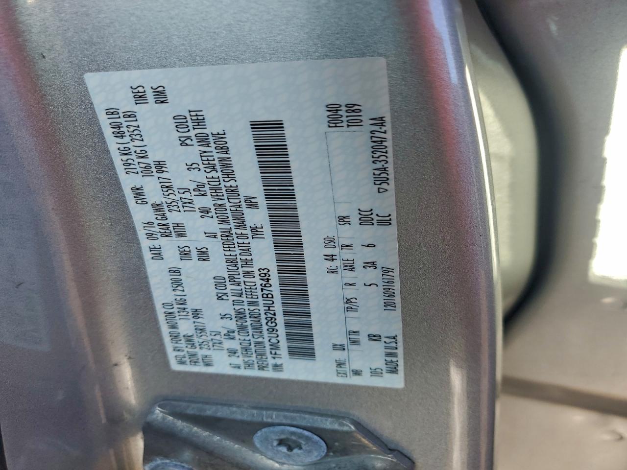 2017 FORD ESCAPE SE photo 13