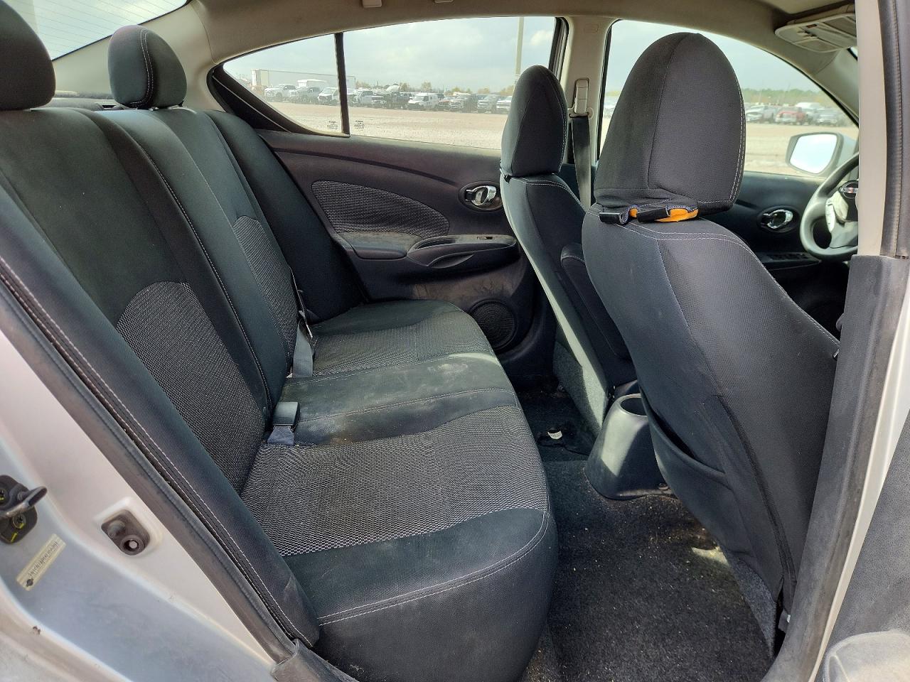 2019 NISSAN VERSA S photo 10