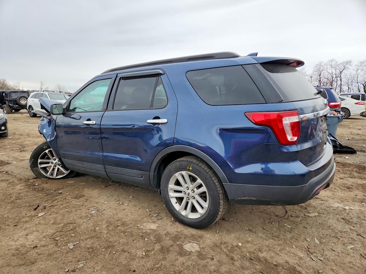 2017 FORD EXPLORER photo 2