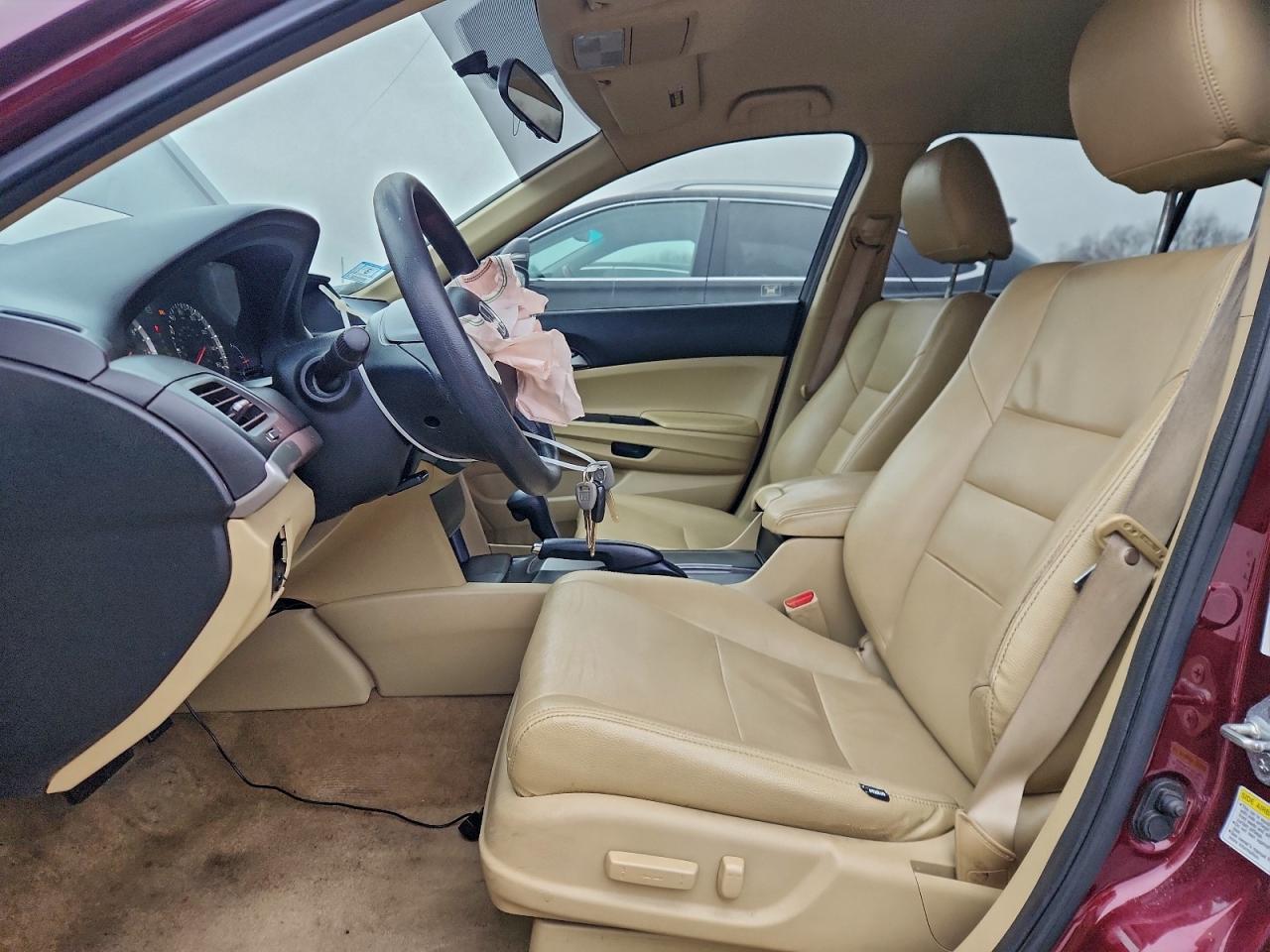 2011 HONDA ACCORD LXP photo 7