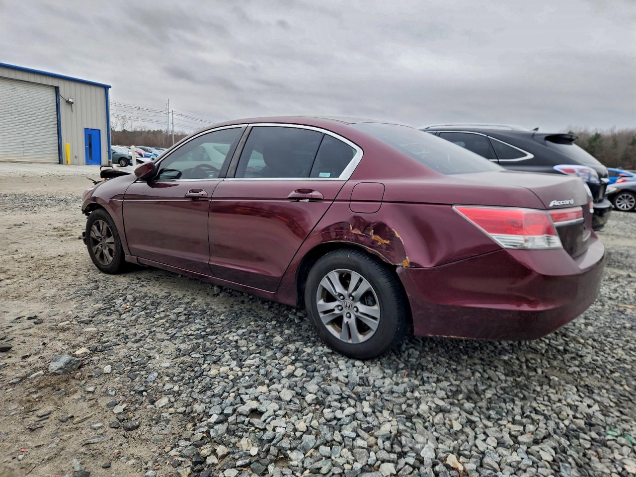 2011 HONDA ACCORD LXP photo 2