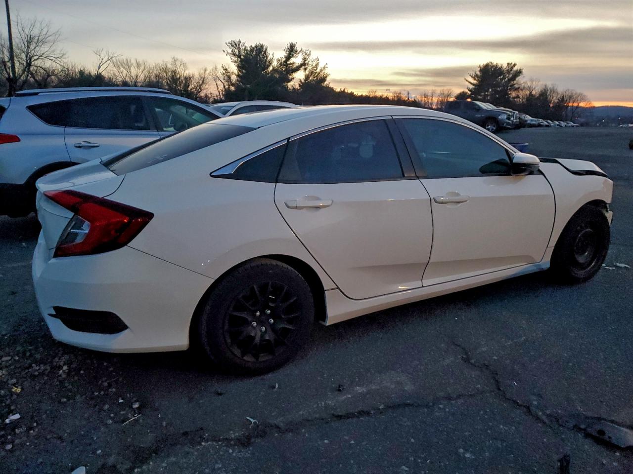 2016 HONDA CIVIC LX photo 3
