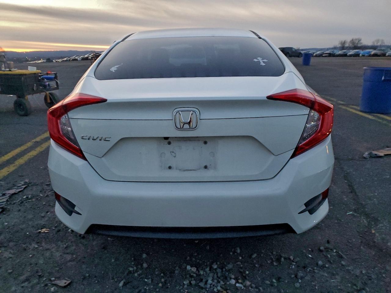 2016 HONDA CIVIC LX photo 6
