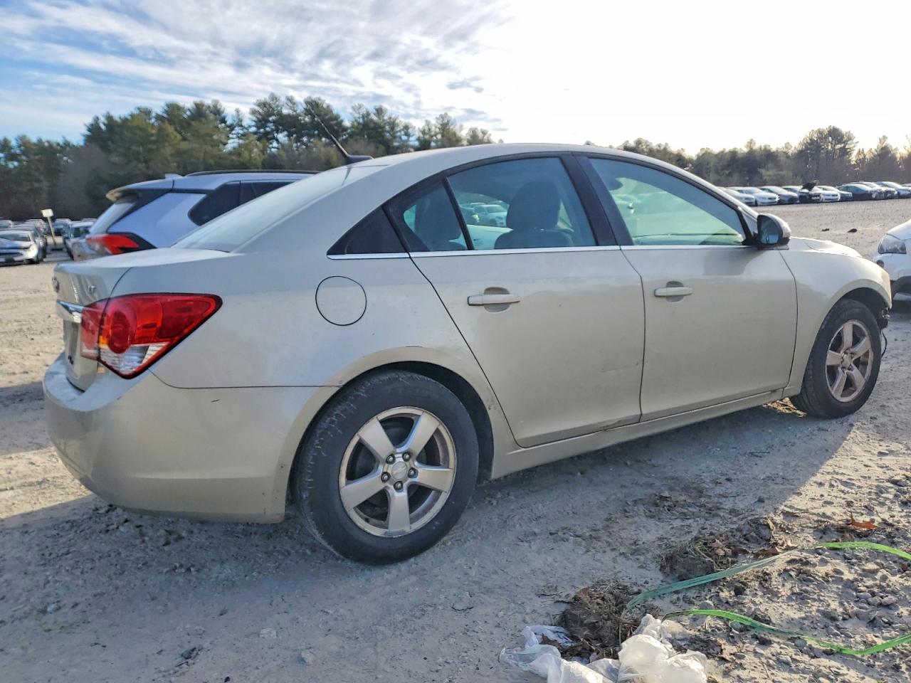 2013 CHEVROLET CRUZE LT photo 3