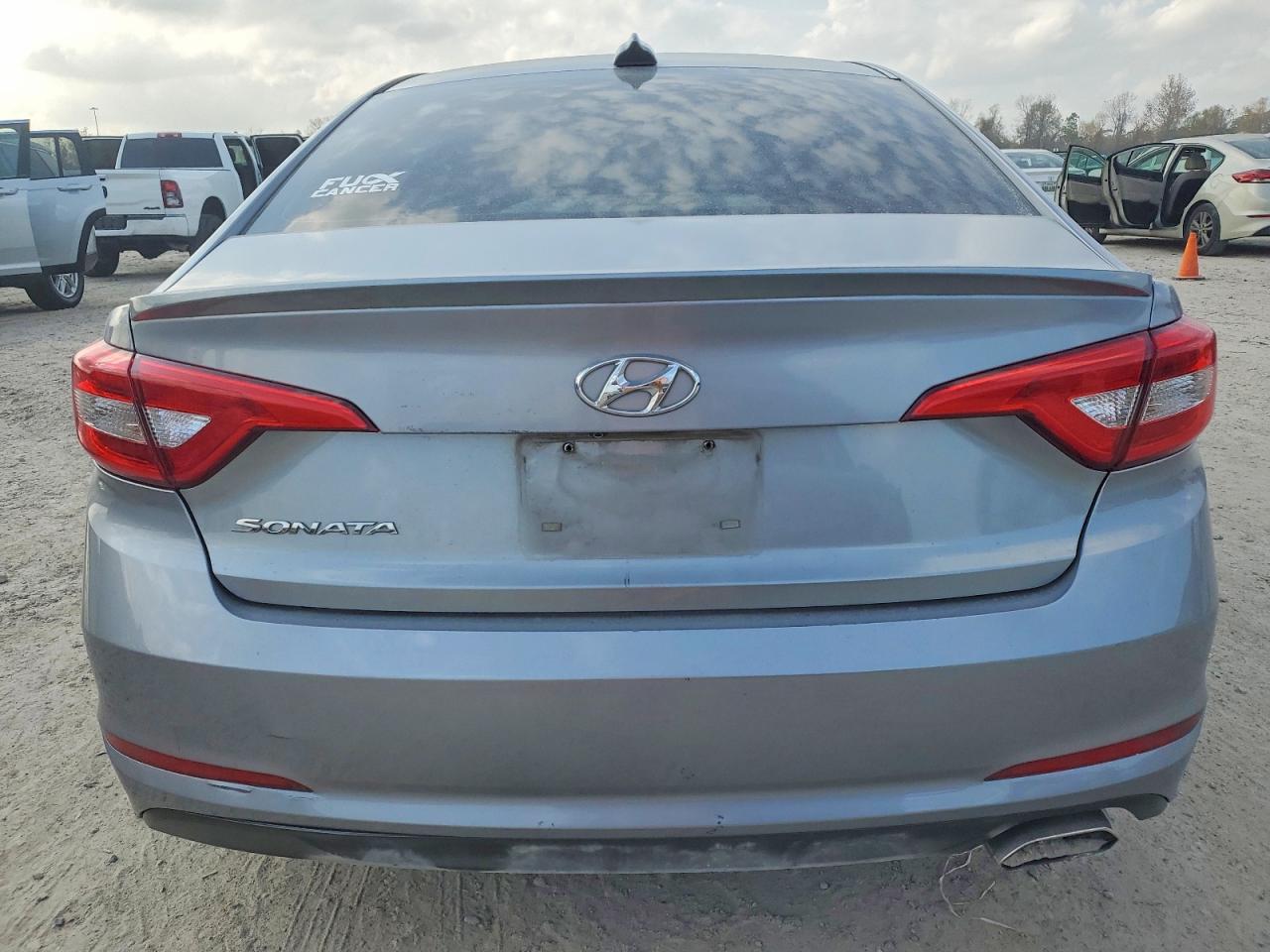 2016 HYUNDAI SONATA SE photo 6
