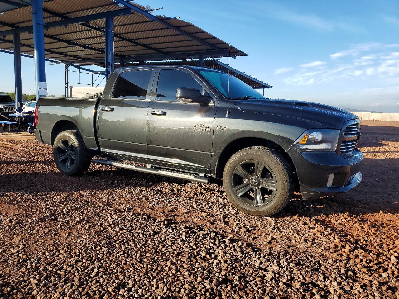 2016 RAM 1500 SPORT photo 4