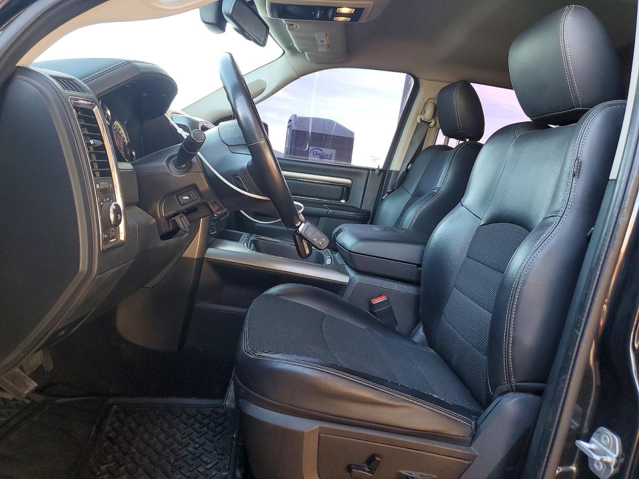 2016 RAM 1500 SPORT photo 7