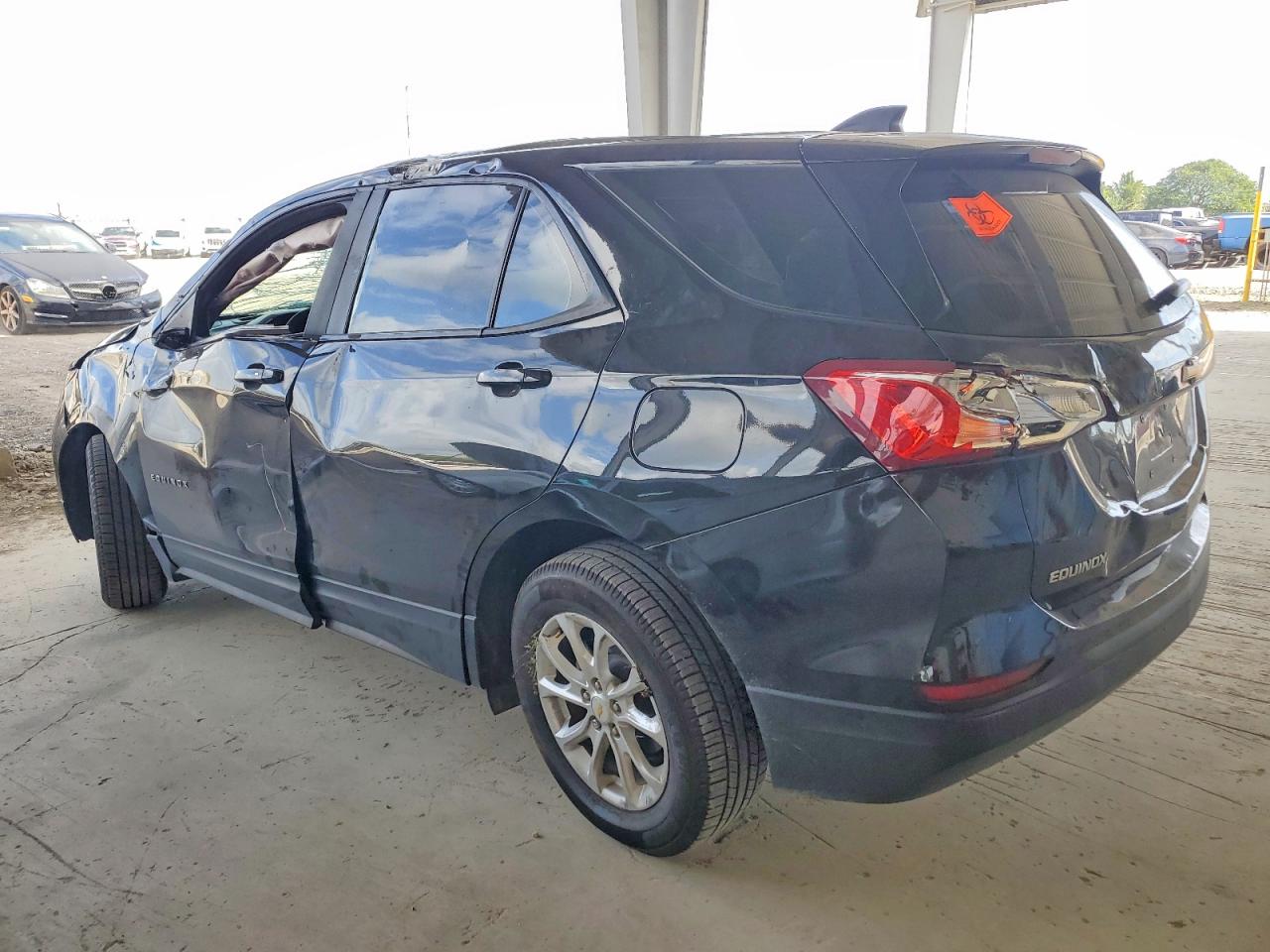 2020 CHEVROLET EQUINOX LS photo 2