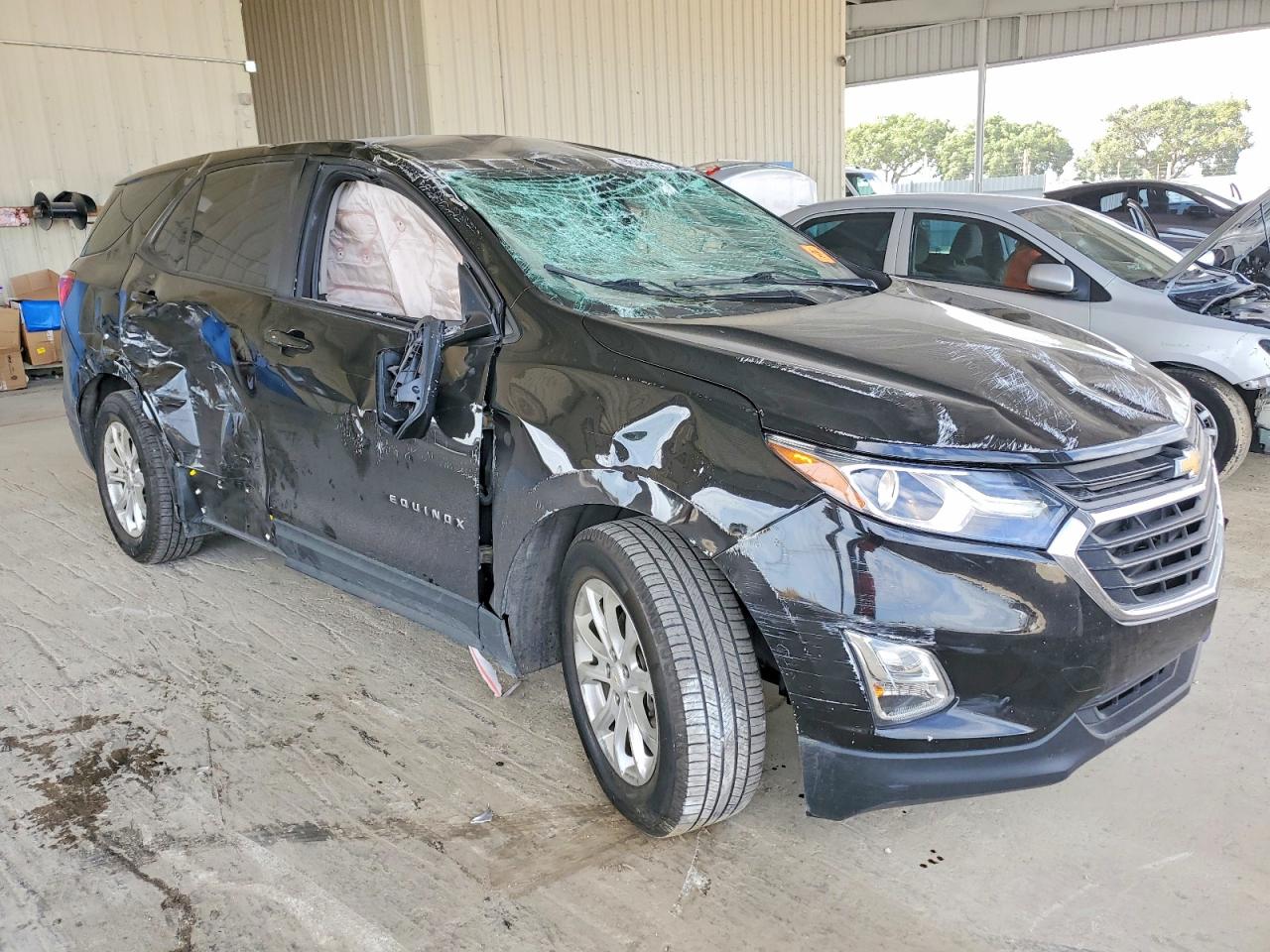 2020 CHEVROLET EQUINOX LS photo 4