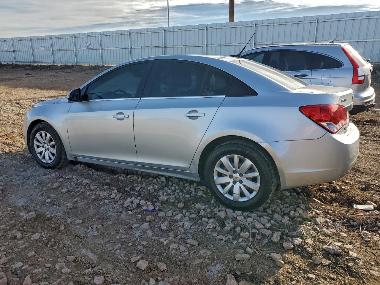 2011 CHEVROLET CRUZE LT photo 2