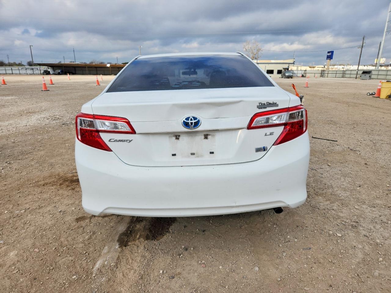 2014 TOYOTA CAMRY HYBRID photo 6