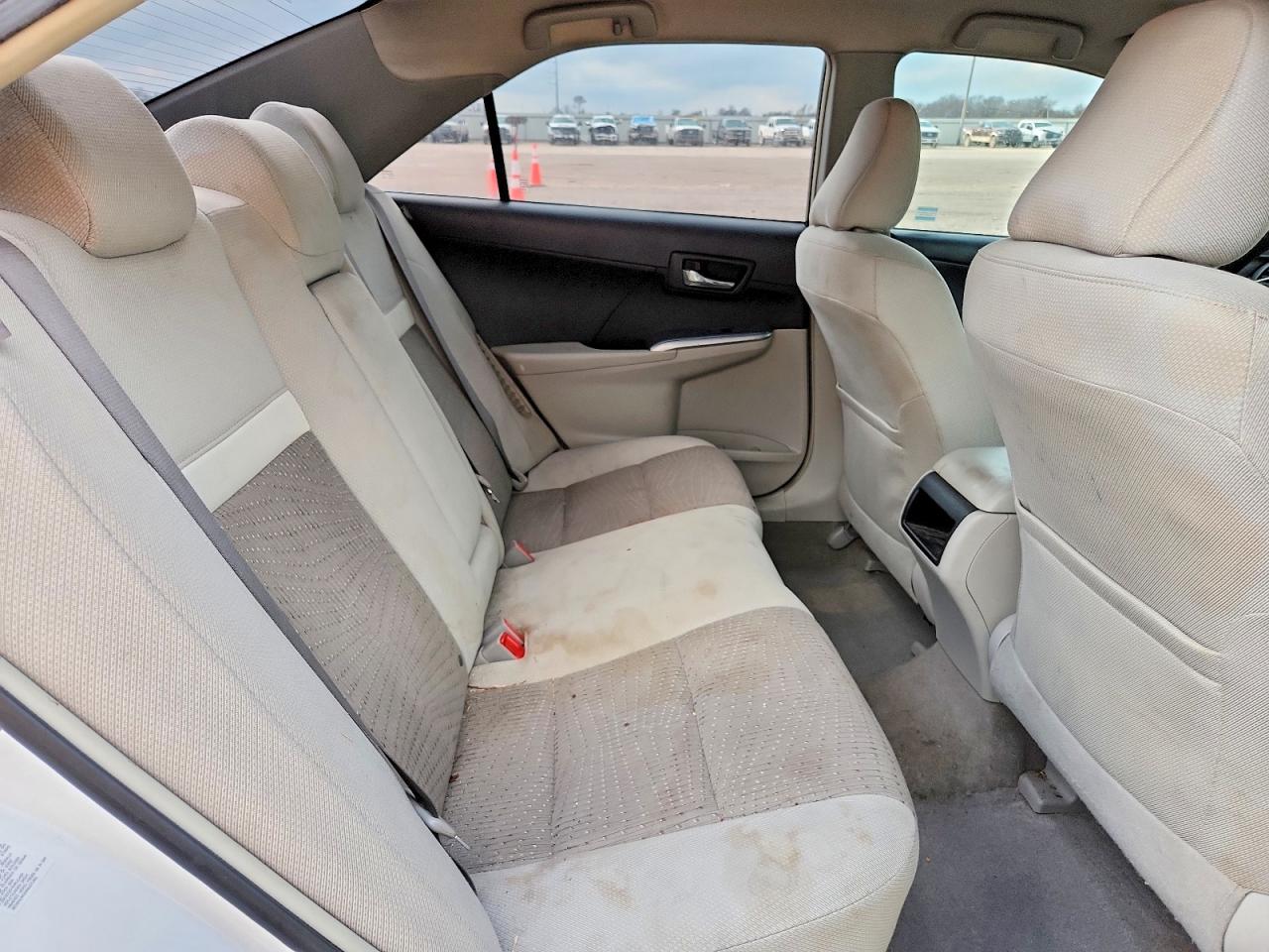 2014 TOYOTA CAMRY HYBRID photo 10