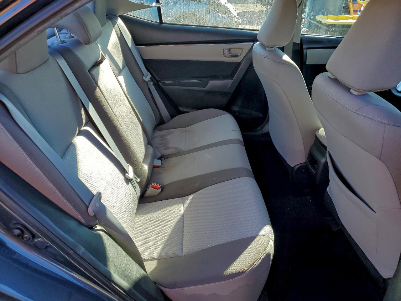 2018 TOYOTA COROLLA L photo 10