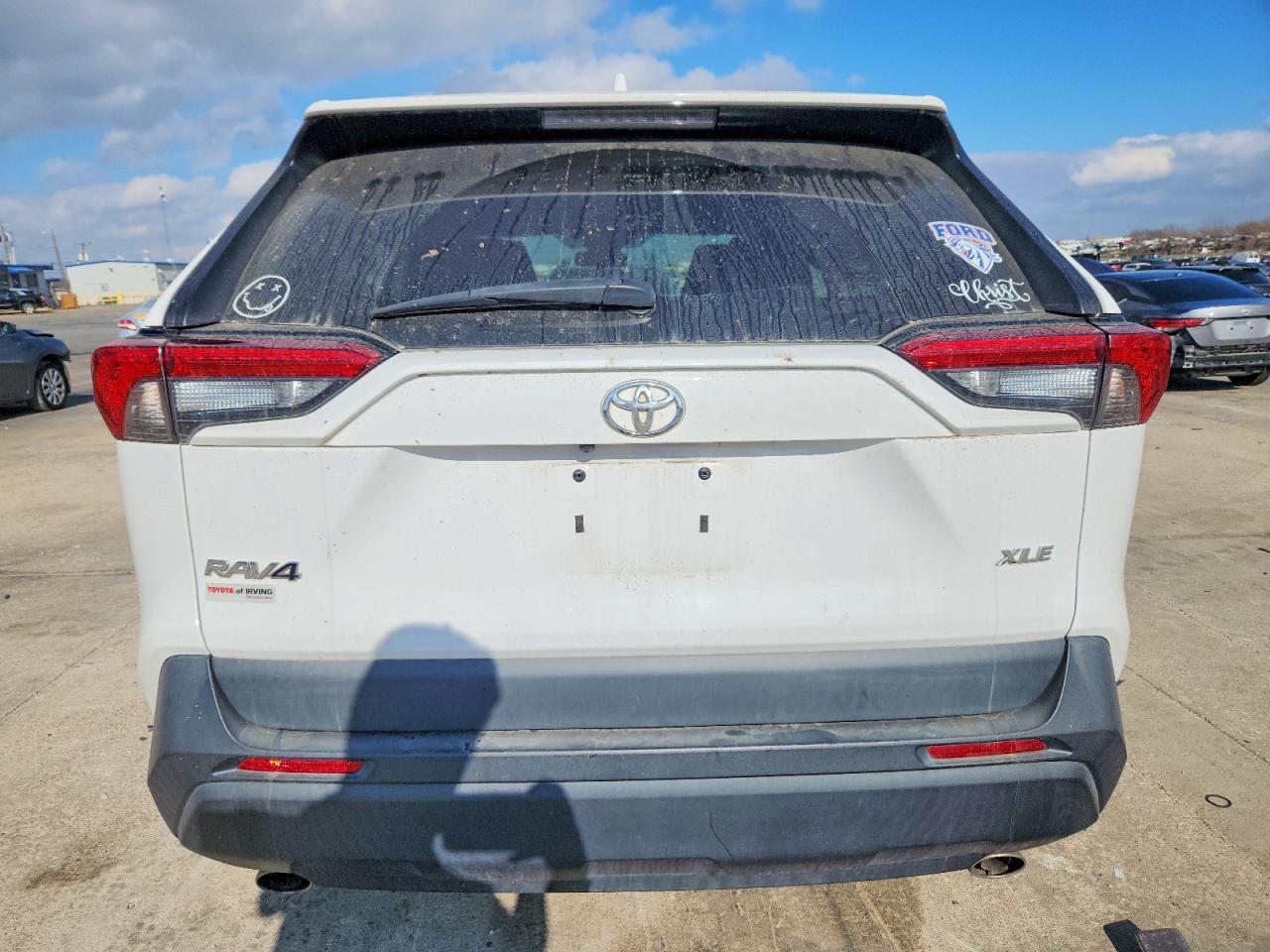 2021 TOYOTA RAV4 XLE photo 6