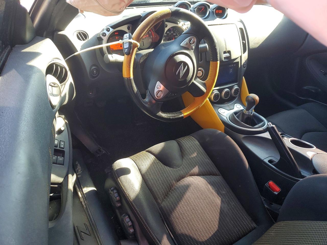 2018 NISSAN 370Z BASE photo 8