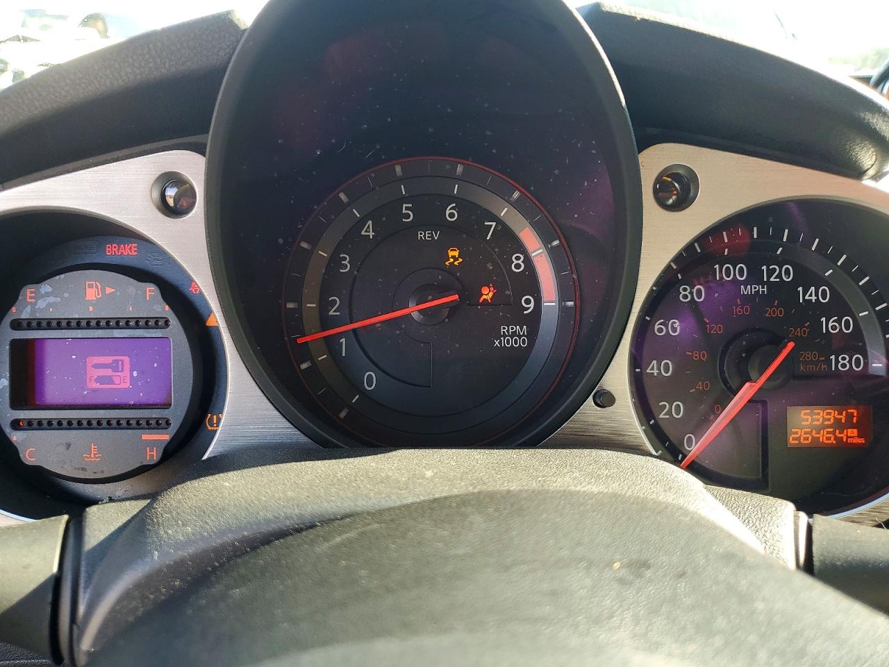 2018 NISSAN 370Z BASE photo 9