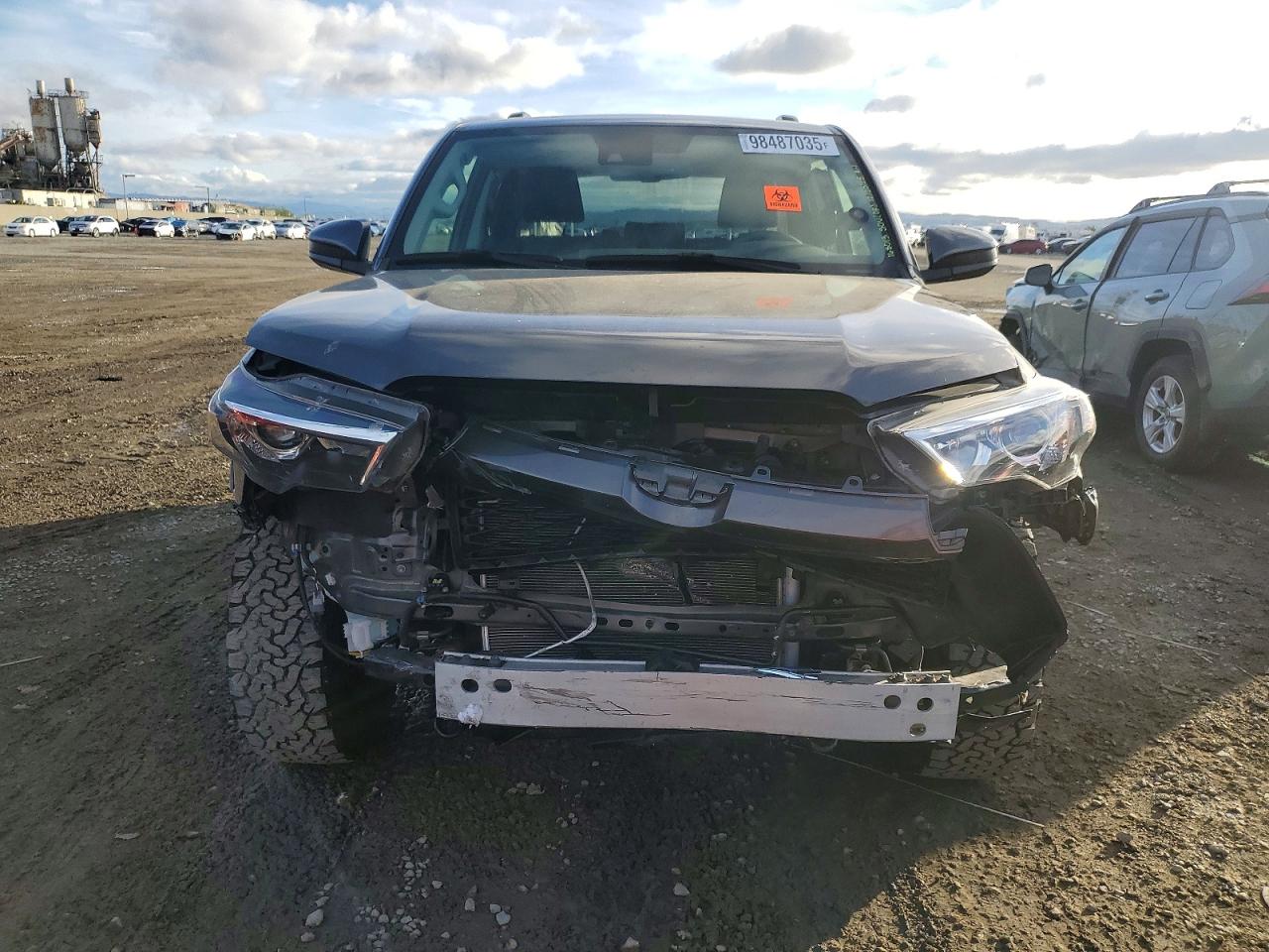 2022 TOYOTA 4RUNNER SR5 photo 5
