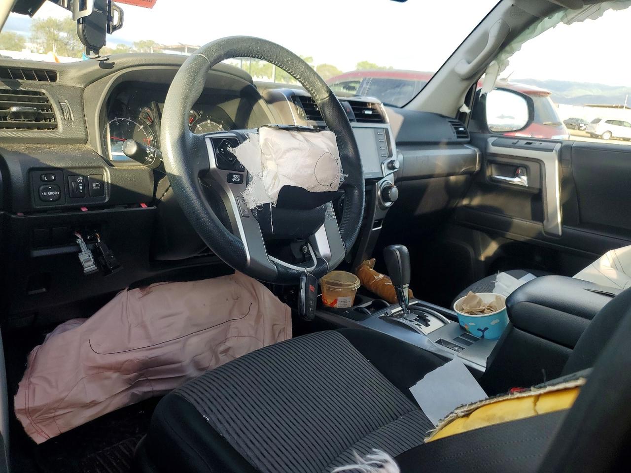 2022 TOYOTA 4RUNNER SR5 photo 8