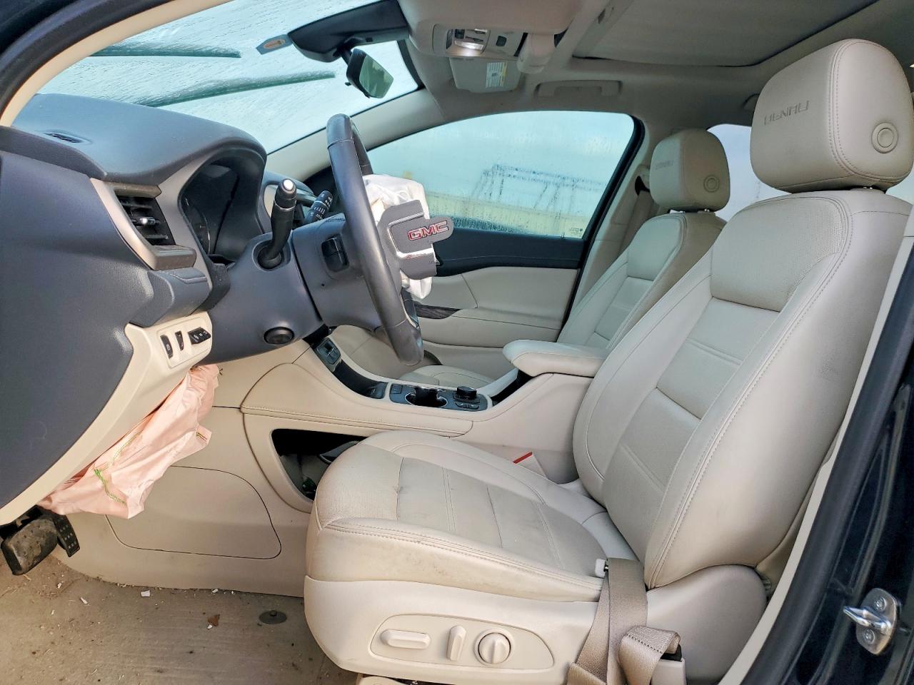 2021 GMC ACADIA DENALI photo 7