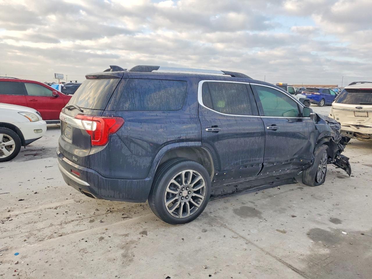 2021 GMC ACADIA DENALI photo 3