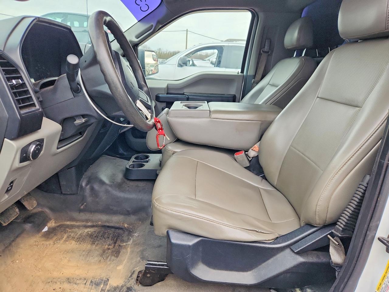 2017 FORD F150 photo 13