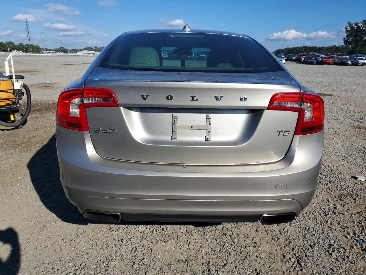 2014 VOLVO S60 T5 photo 6