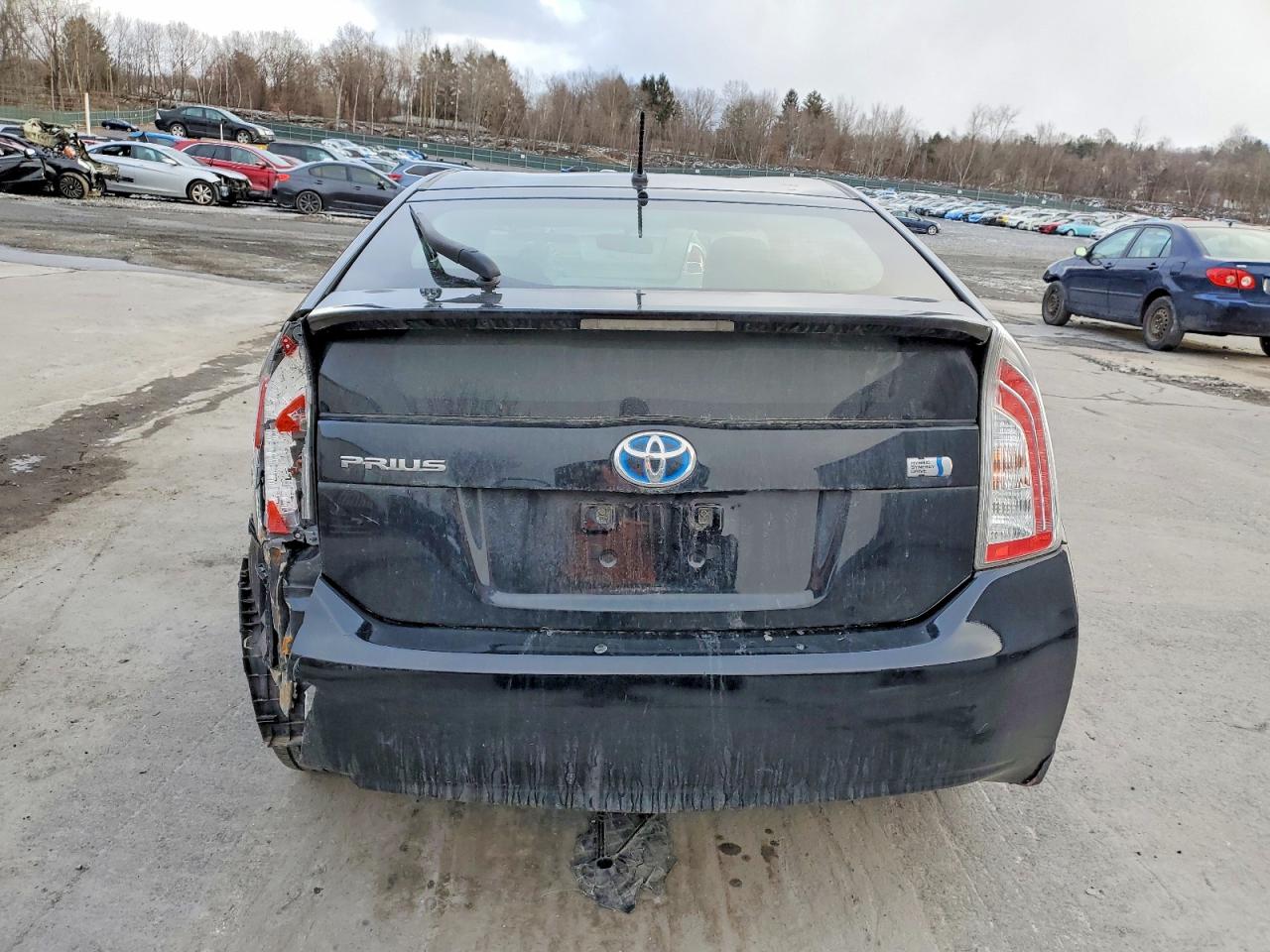 2012 TOYOTA PRIUS photo 6