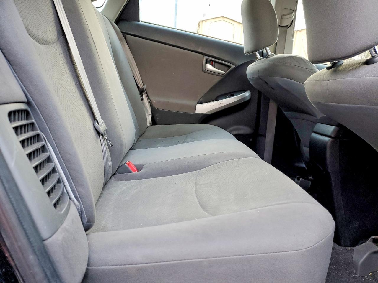 2012 TOYOTA PRIUS photo 10