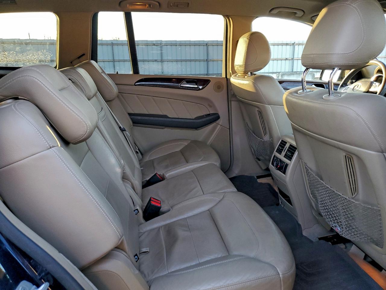 2016 MERCEDES-BENZ GL 450 4MATIC photo 10