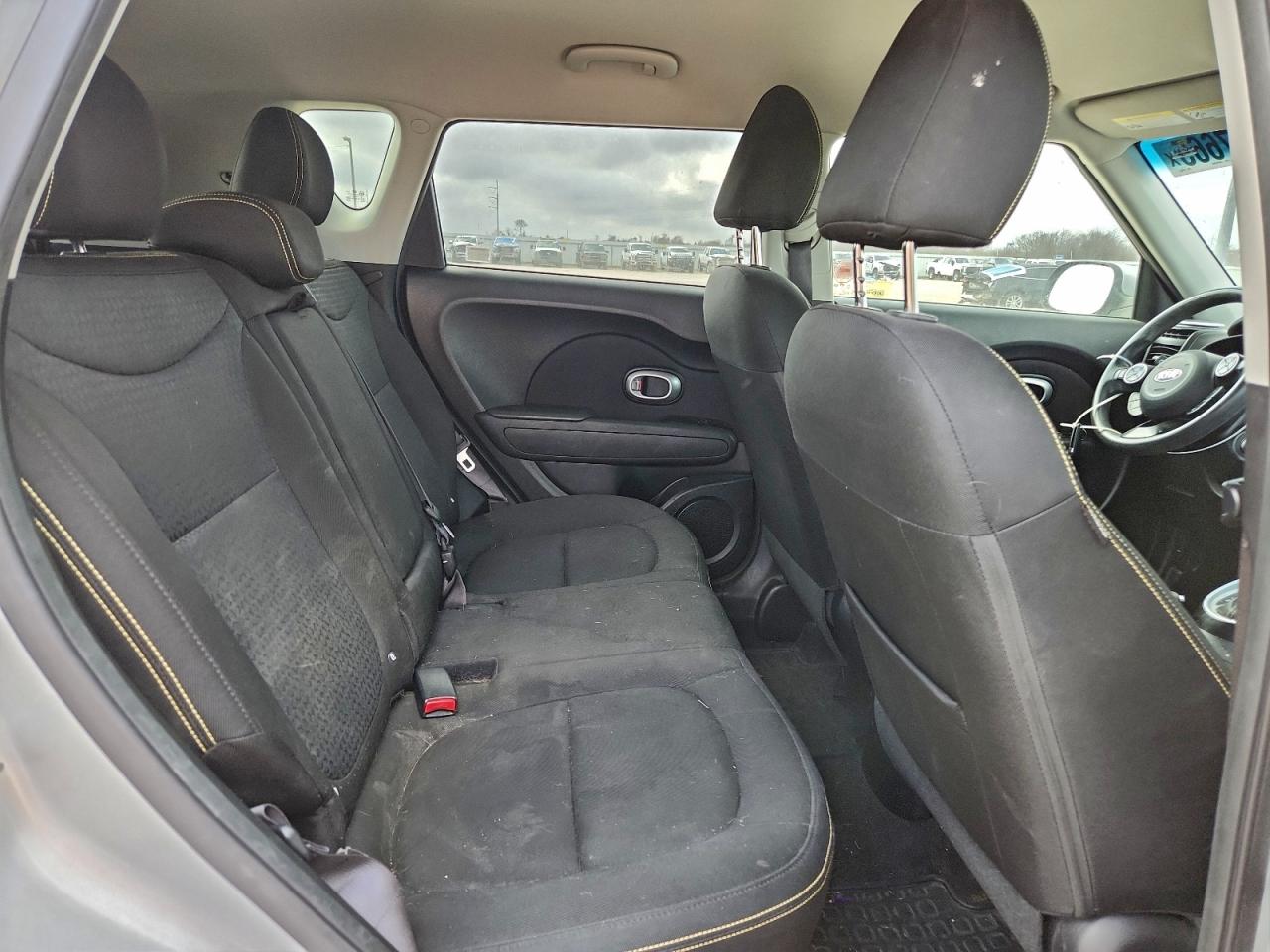2016 KIA SOUL + photo 19
