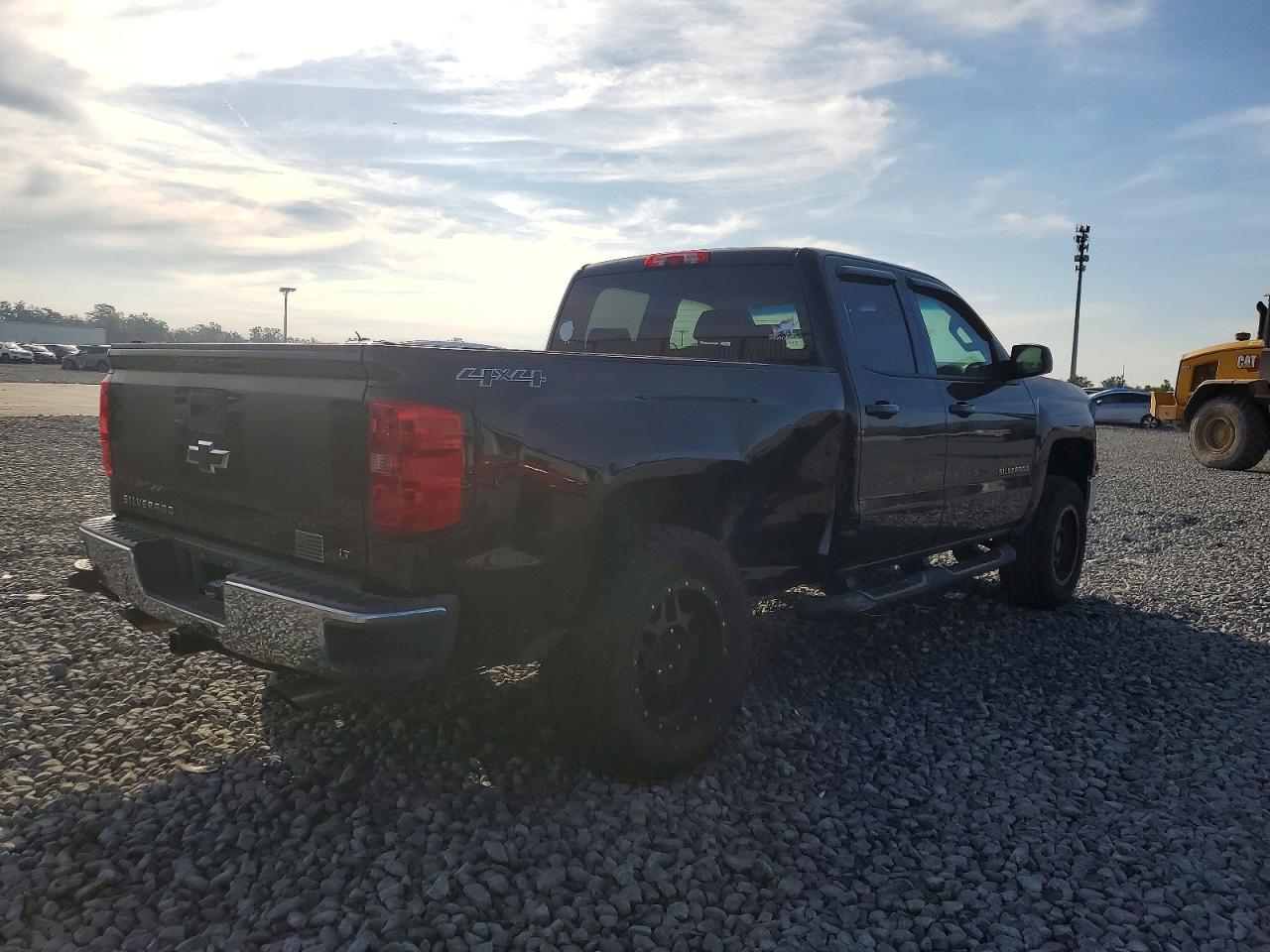 2014 CHEVROLET SILVERADO K1500 LT photo 3