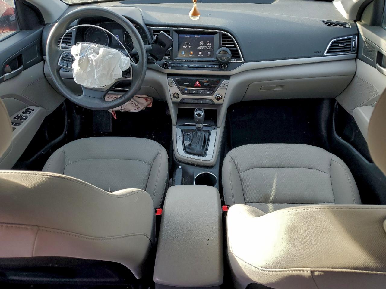 2018 HYUNDAI ELANTRA SEL photo 8