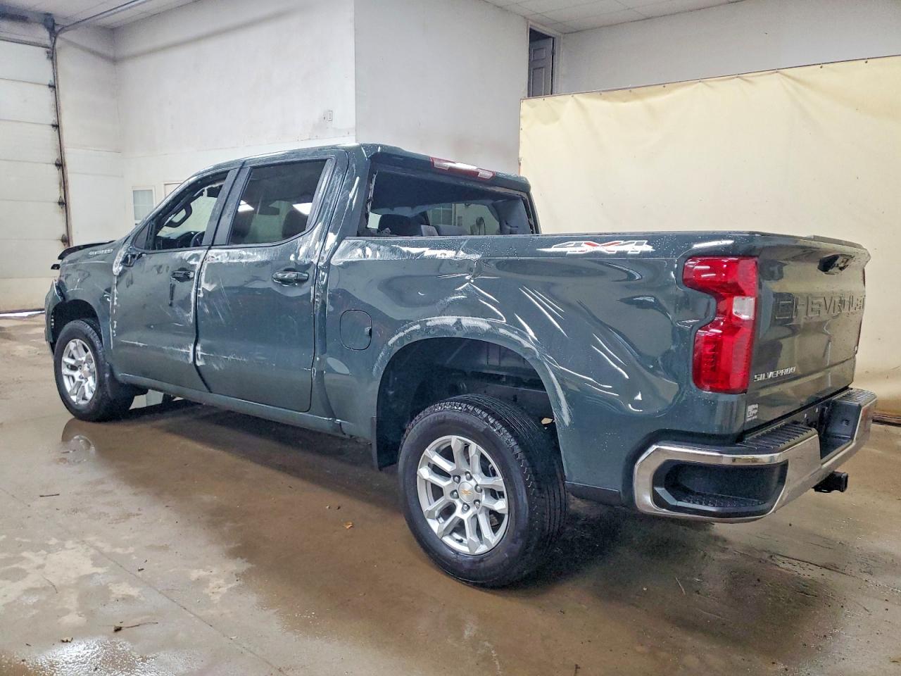 2025 CHEVROLET SILVERADO K1500 LT-L photo 2