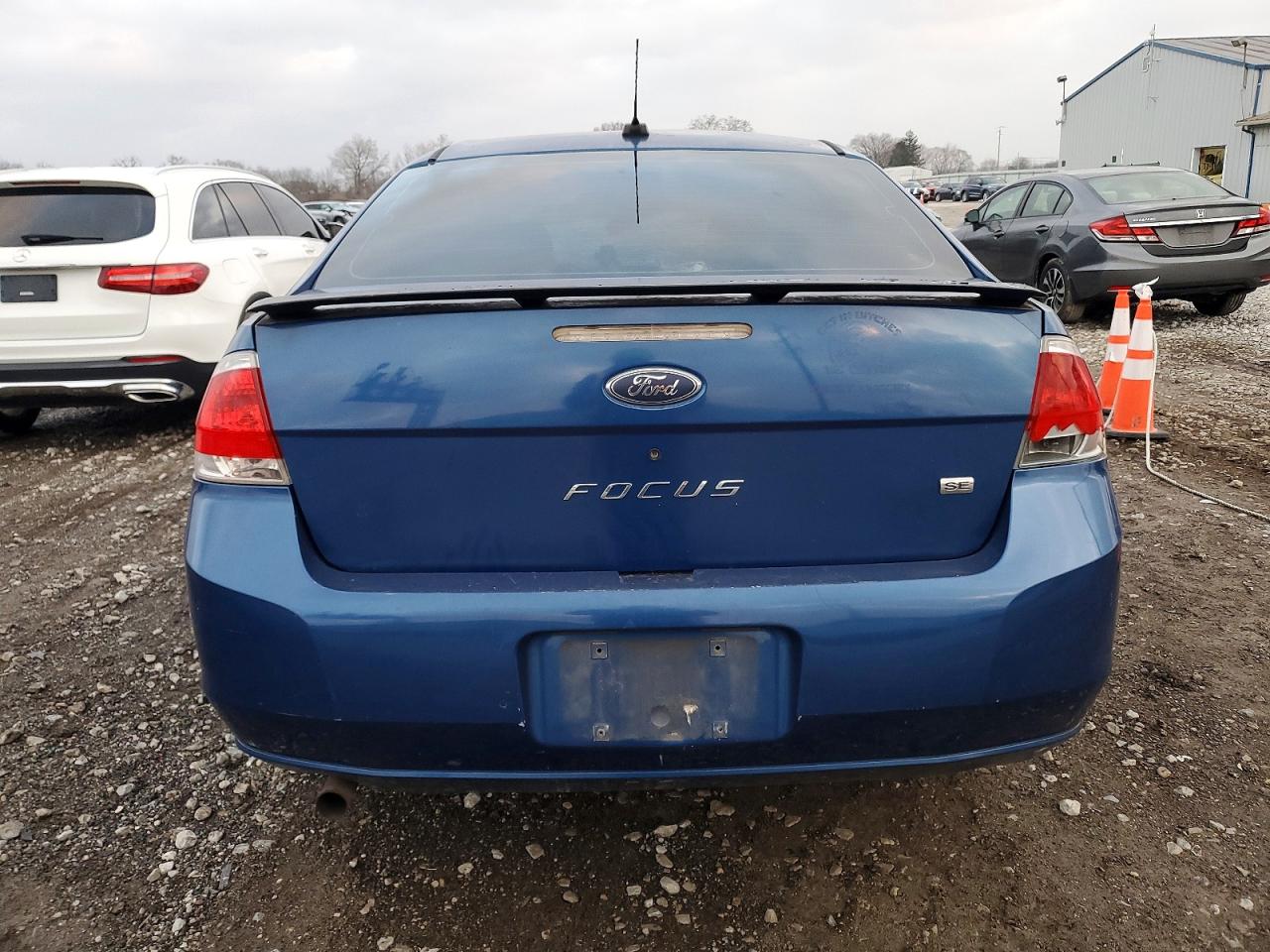 2009 FORD FOCUS SE photo 6