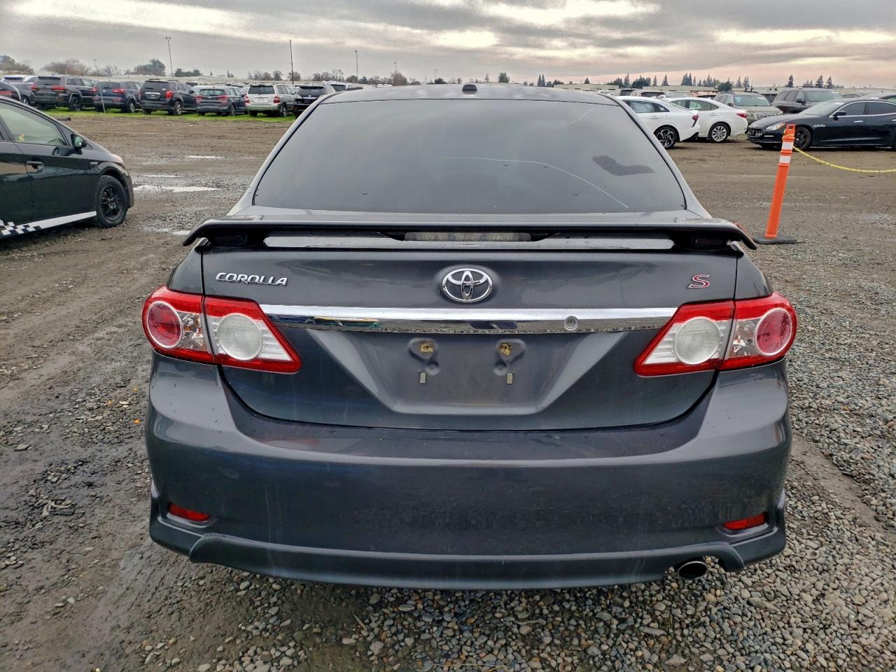 2012 TOYOTA COROLLA BASE photo 11