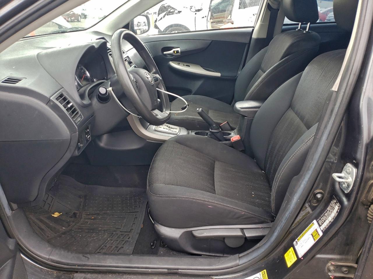 2012 TOYOTA COROLLA BASE photo 13