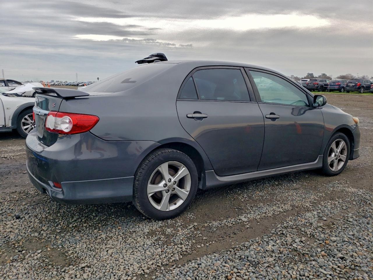 2012 TOYOTA COROLLA BASE photo 5