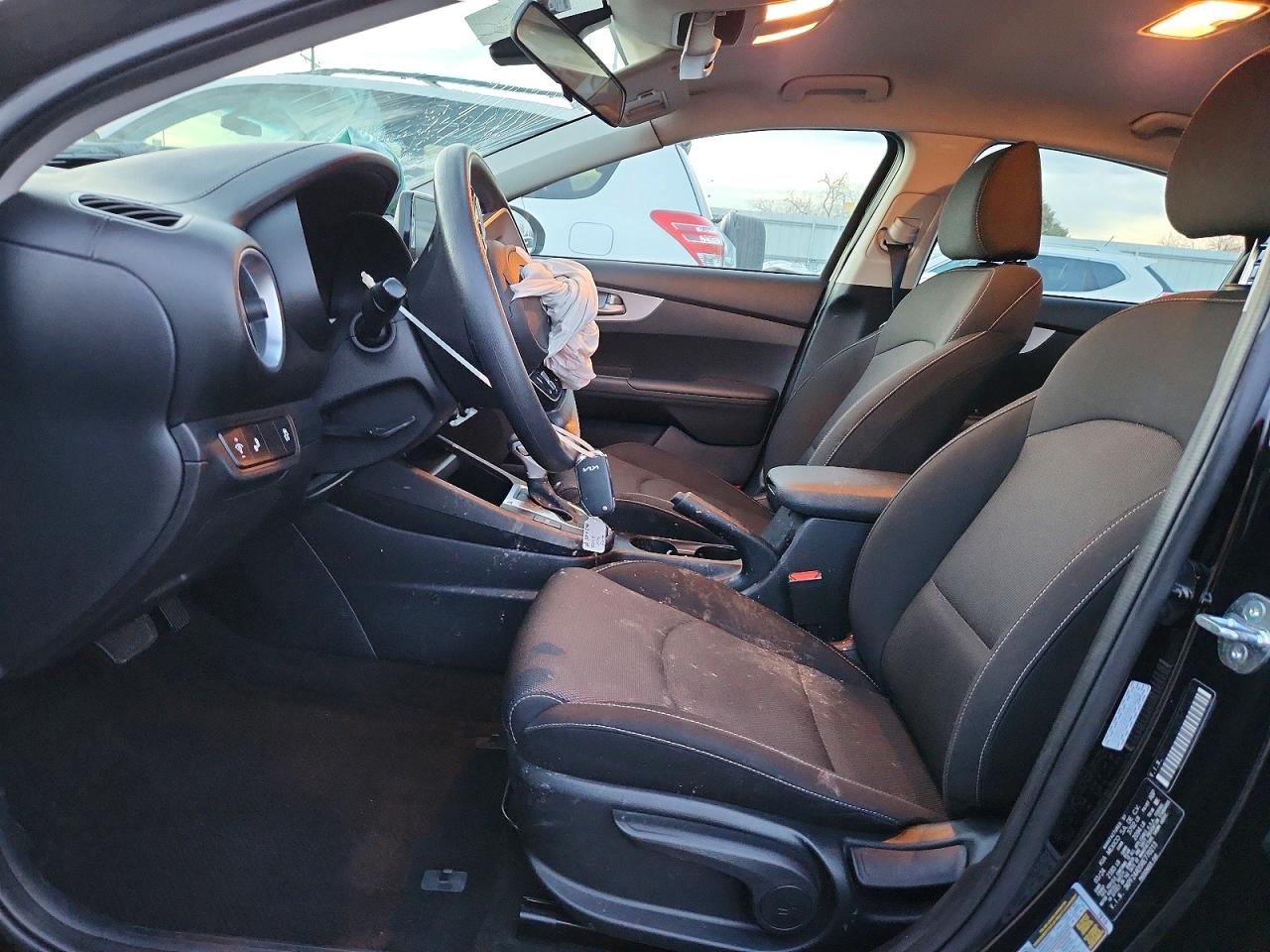 2024 KIA FORTE LXS photo 13