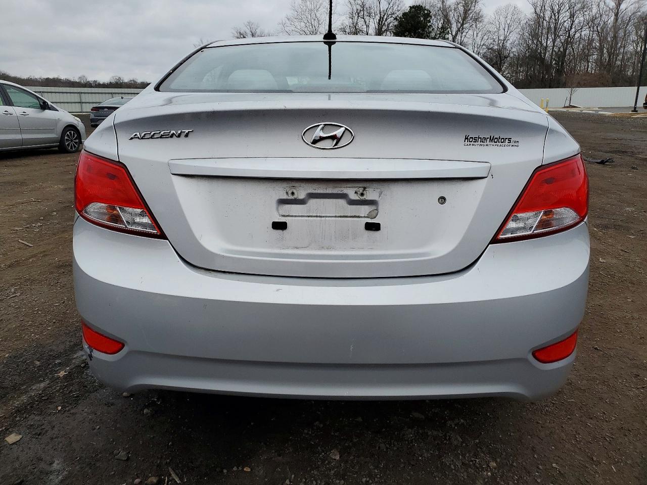 2017 HYUNDAI ACCENT SE photo 6