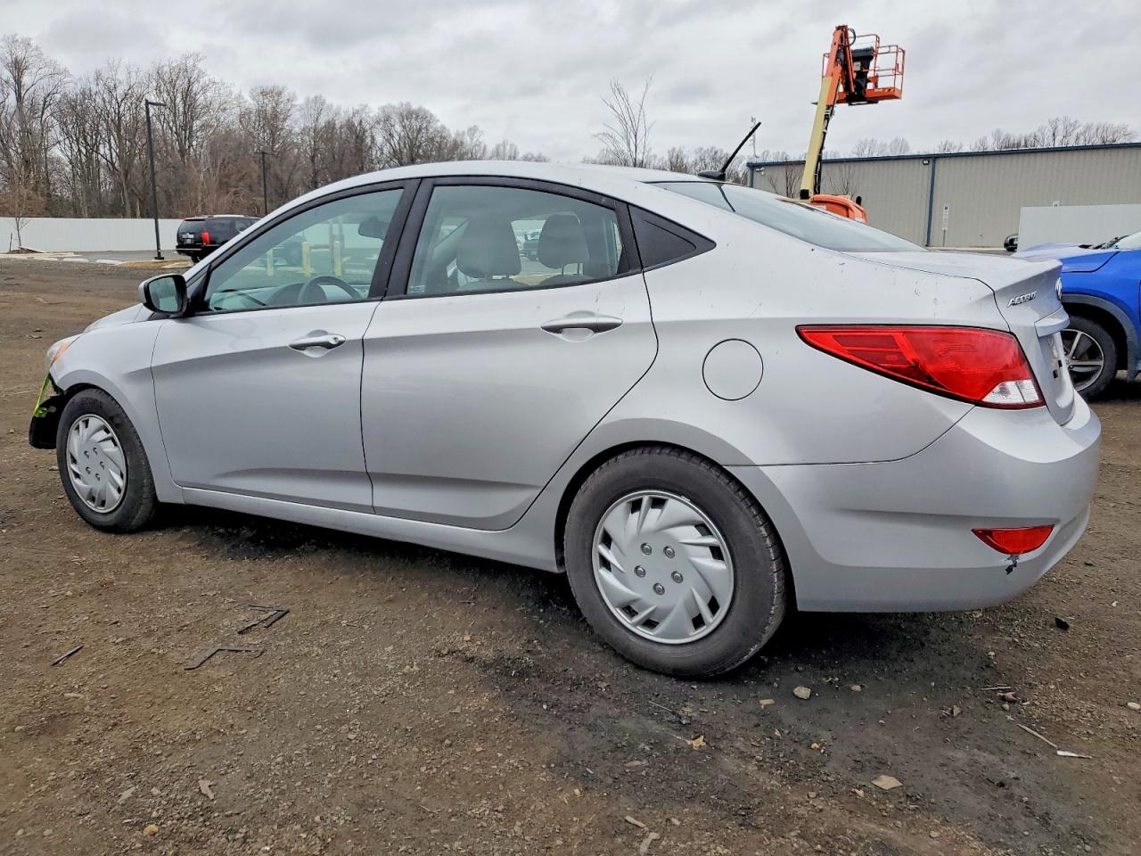 2017 HYUNDAI ACCENT SE photo 2