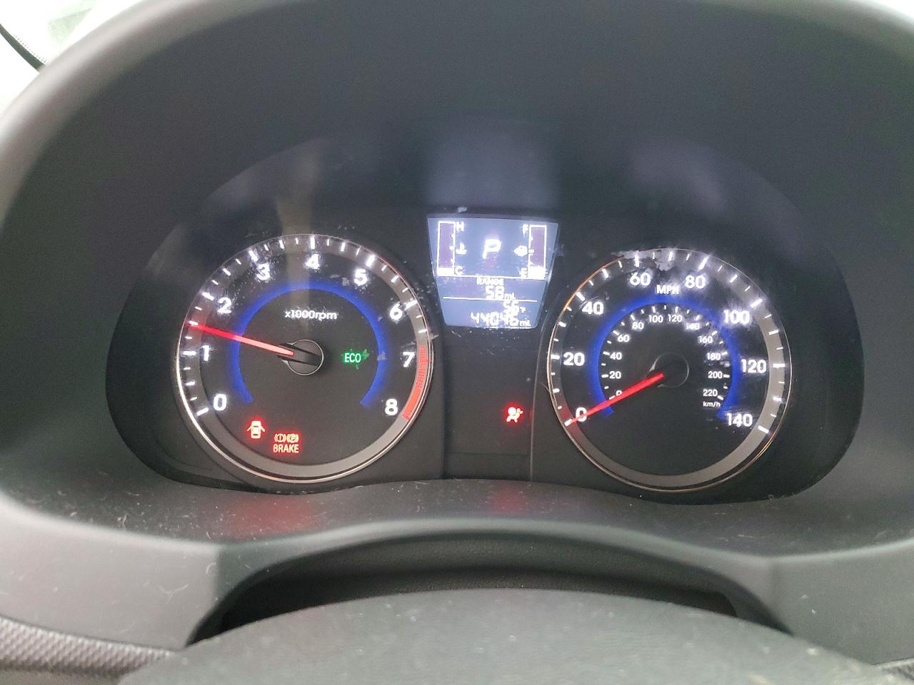 2017 HYUNDAI ACCENT SE photo 9