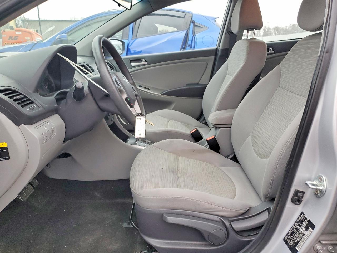 2017 HYUNDAI ACCENT SE photo 7