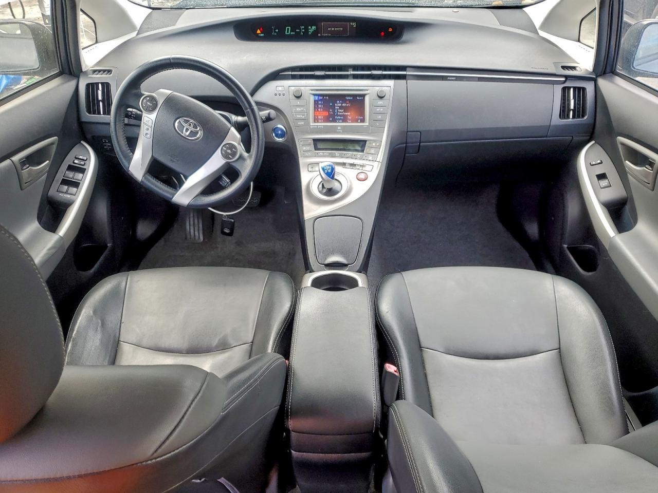 2013 TOYOTA PRIUS photo 8