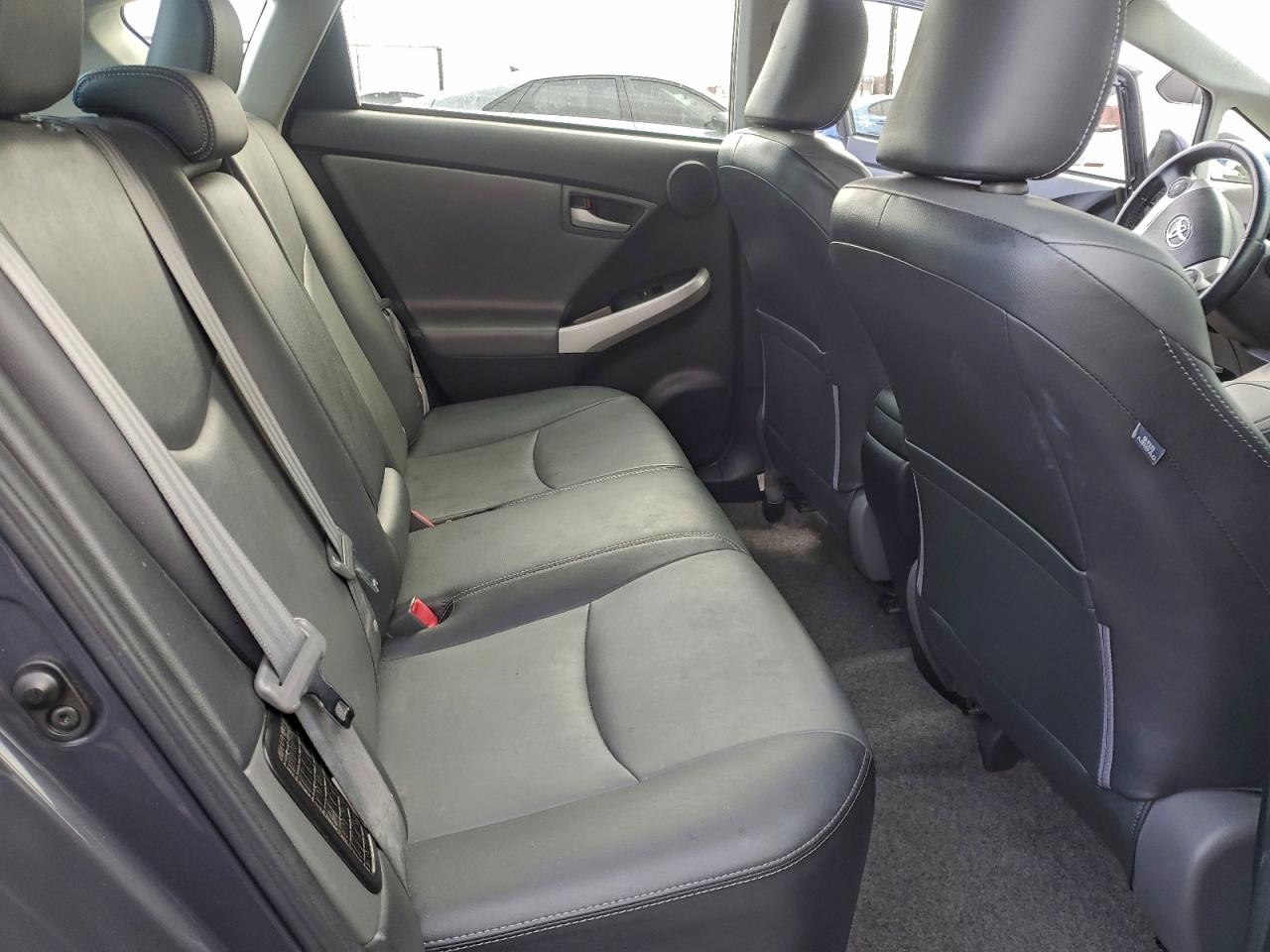 2013 TOYOTA PRIUS photo 10