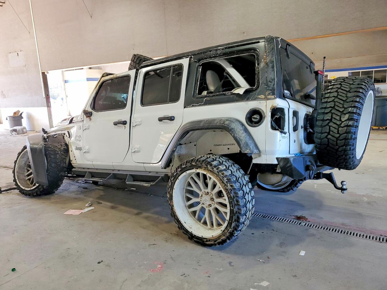 2019 JEEP WRANGLER UNLIMITED SPORT photo 2