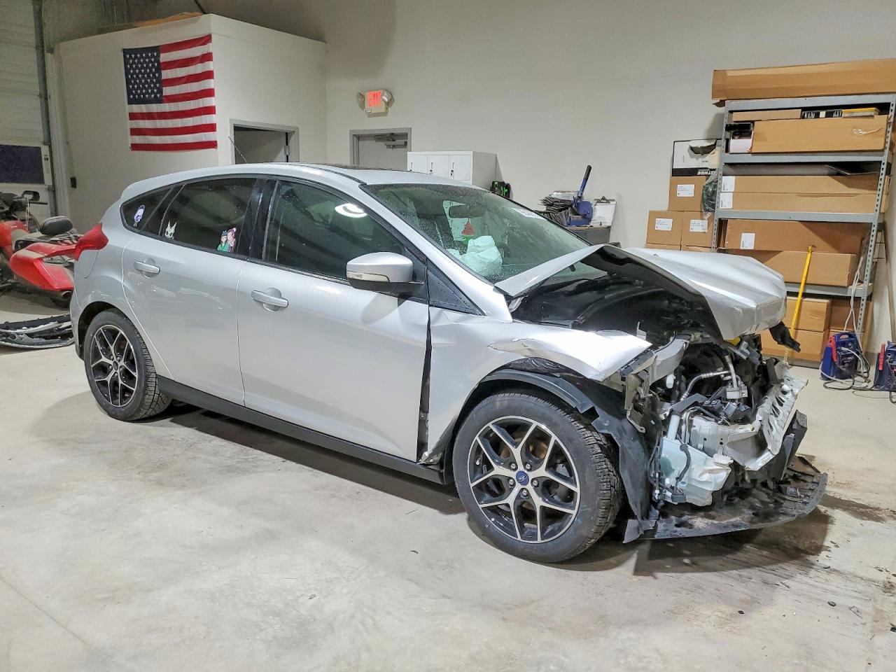 2017 FORD FOCUS SEL photo 4